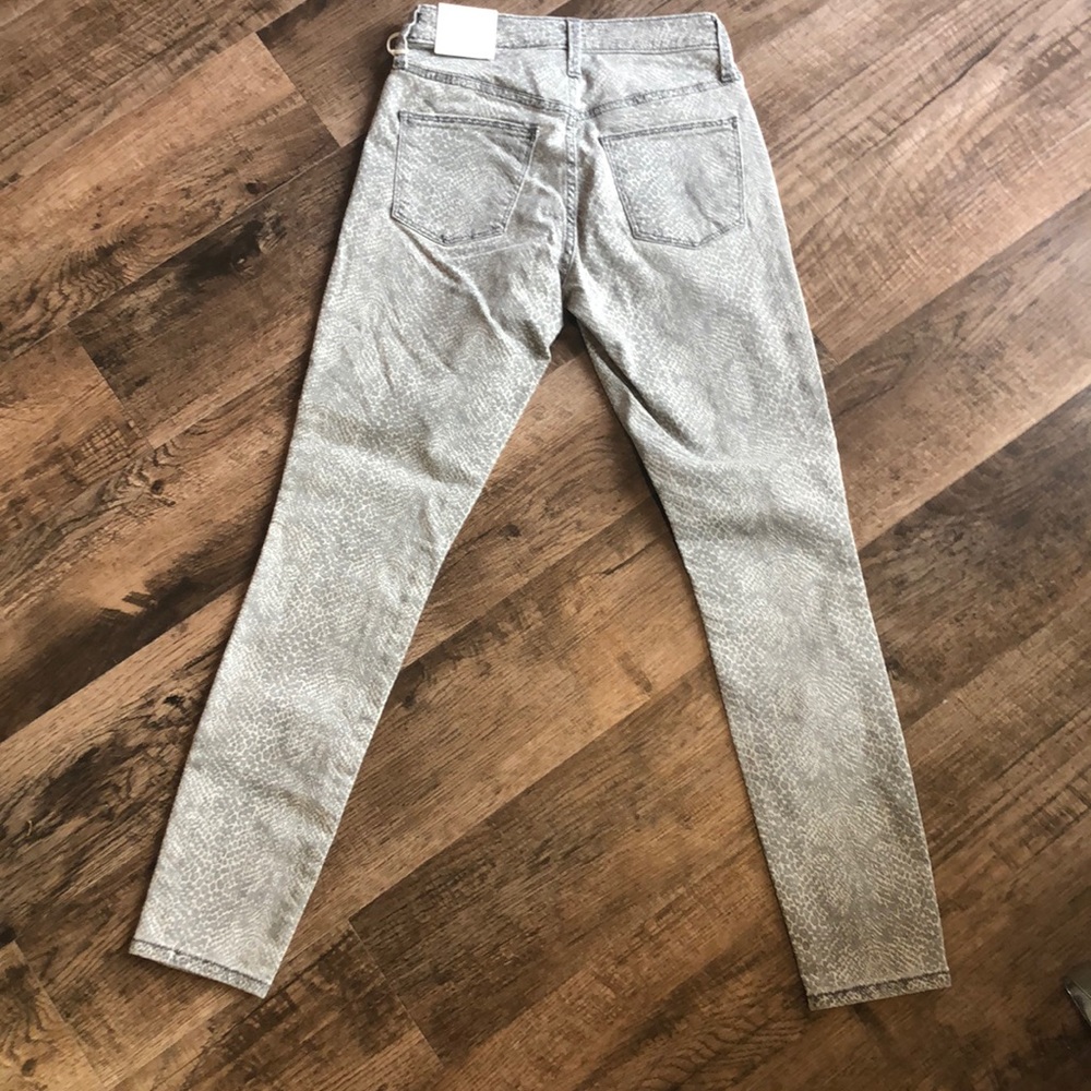 NWT! Universal Thread high rise skinny jeans - Picture 3 of 7